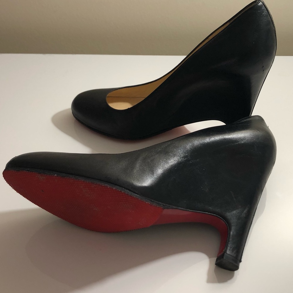 Christian Louboutin Black Pumps: